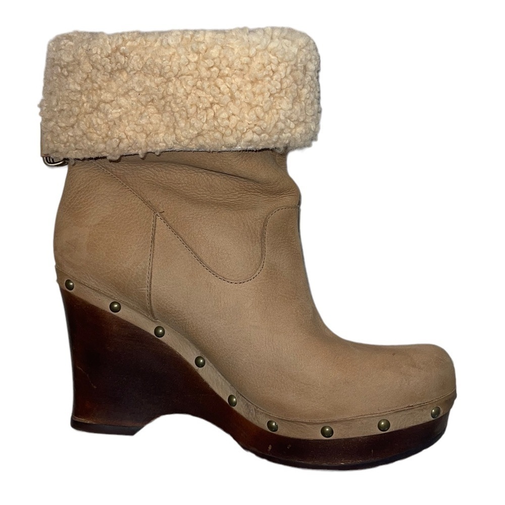 Ugg Carnegie Beige Nubuck Shearling Lined Wedge Boots Size 10 GUC - Picture 10 of 15